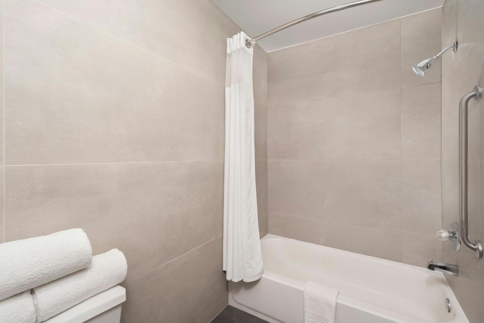 Courtyard By Marriott Indianapolis South Hotel Bagian luar foto